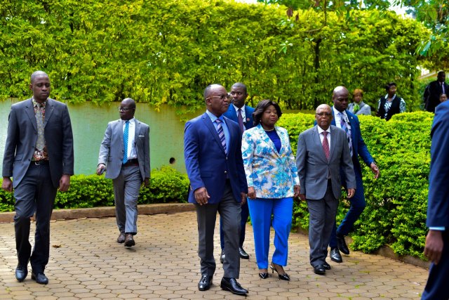 VICE-PRESIDENT OF THE REPUBLIC VISITS THE ANGOLAN EMBASSY IN NAIROBI