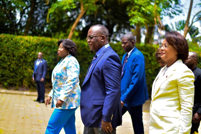 VICE-PRESIDENT OF THE REPUBLIC VISITS THE ANGOLAN EMBASSY IN NAIROBI