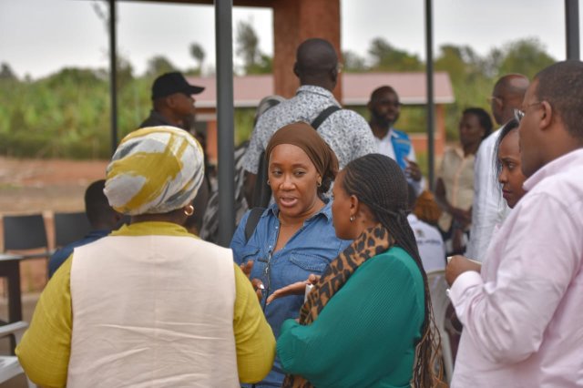 ANGOLAN PARLIAMENTARIAN VISITS REFUGEE CAMP IN SOUTHERN UGANDA